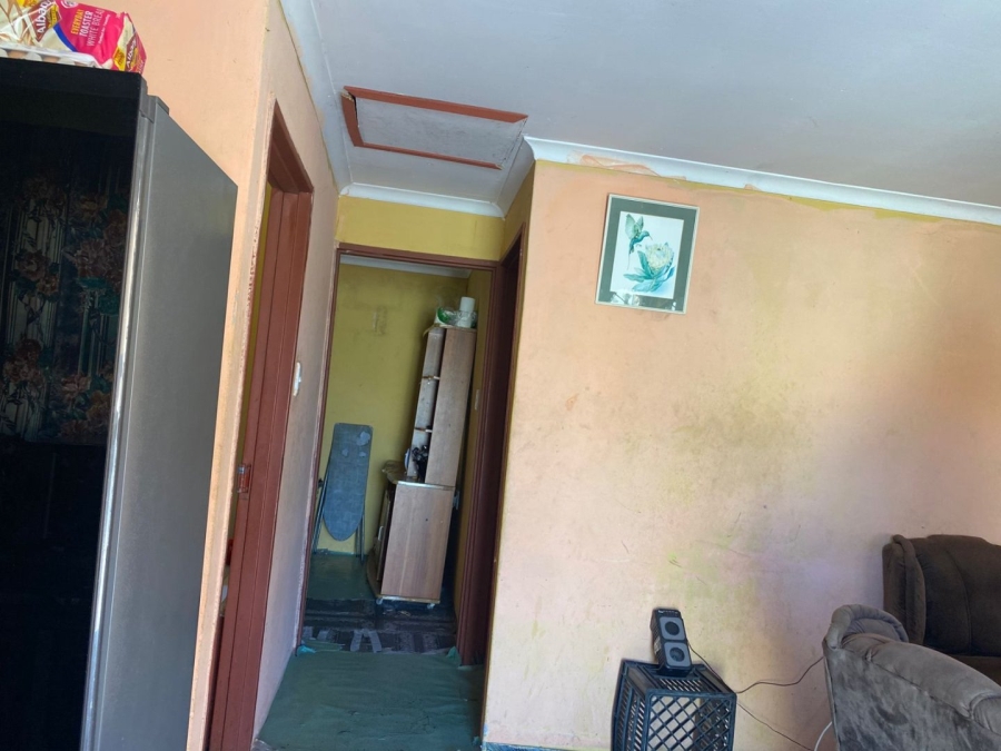 2 Bedroom Property for Sale in Mxolisi Phetani Western Cape
